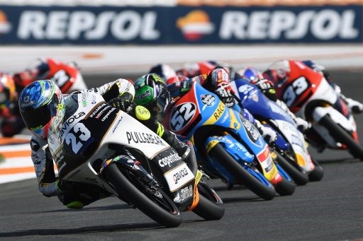 Raúl Fernández encabezando una de las carreras celebradas en Valencia