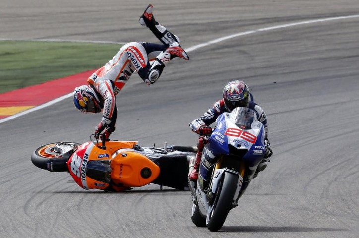 pedrosa caida honda aragon 2013 lorenzo yamaha cable roto control traccion marquez