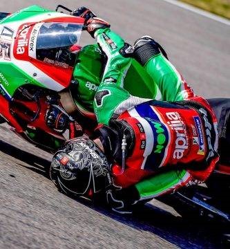 Scott Redding casco en el suelo Sachsenring 2018