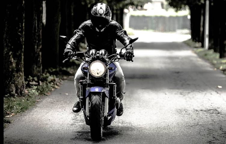 ▷Cómo combinar la chaqueta según tu de moto | MOTOSAN