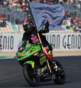 ana carrasco pilotos españolas maria herrera beatriz neila worldsbk superbikes supersport 300