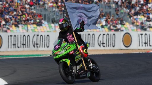 ana carrasco pilotos españolas maria herrera beatriz neila worldsbk superbikes supersport 300