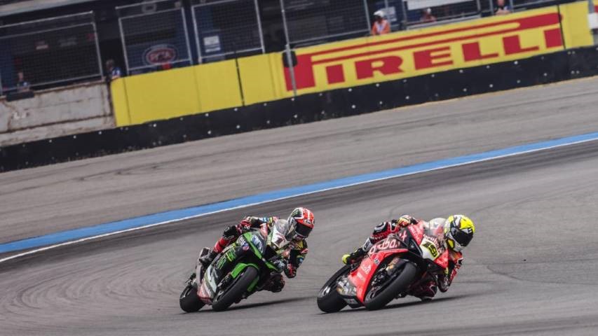 álvaro bautista jonathan rea kawasaki ducati panigale v4 r motogp worldsbk buriram