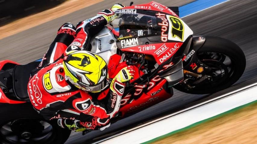 álvaro bautista jonathan rea panigale ducati kawasaki worldsbk superbikes motorland aragón