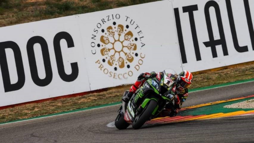 alvaro bautista jonathan rea chaz davies sbk ducati aragon motorland
