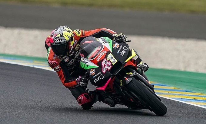 Aleix con la Aprilia