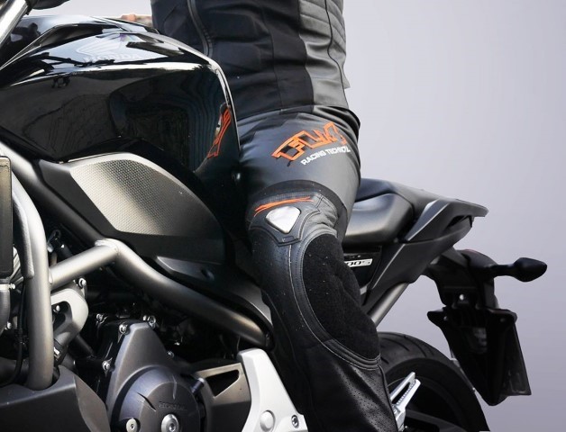 ▷Rodilleras para ir en moto: ¿Cuáles elegir?✓