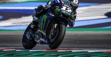 Maverick Viñales con la Yamaha durante los test de Misano