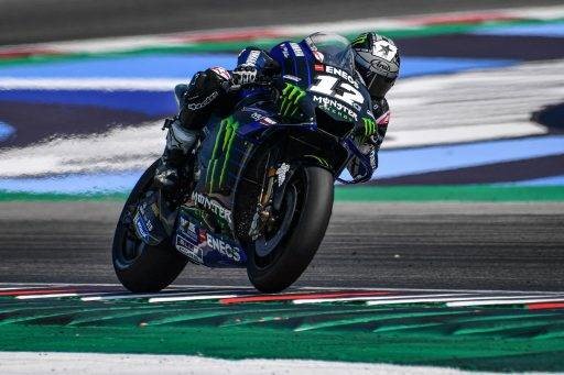 Maverick Viñales con la Yamaha durante los test de Misano