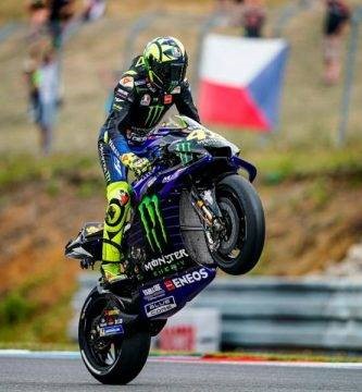 Valentino Rossi Yamaha MotoGP CzechGP Brno rompe motor
