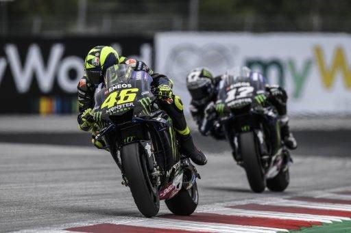 Valentino Rossi y Maverick Viñales durante la carrera de MotoGP en el Gran Premio de Austria