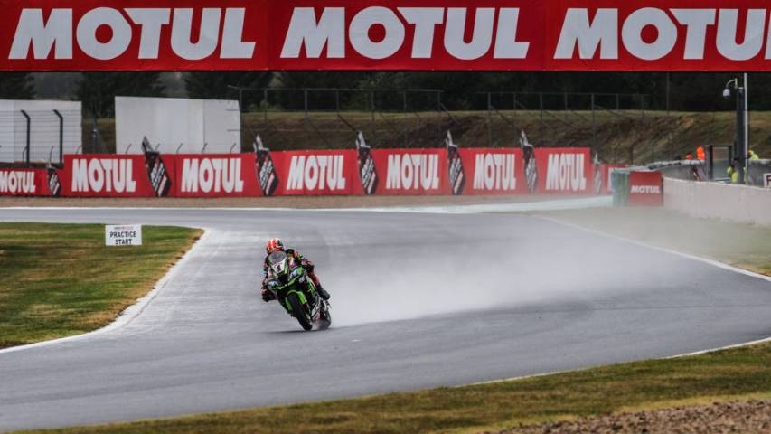 Jonathan Rea Superbikes Magny Cours
