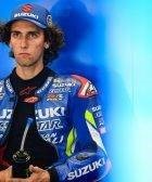 Álex Rins en su box