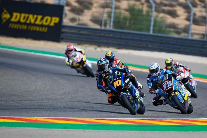 Luca Marini y Álex Márquez durante la carrera del Gran Premio de Aragón de Moto2