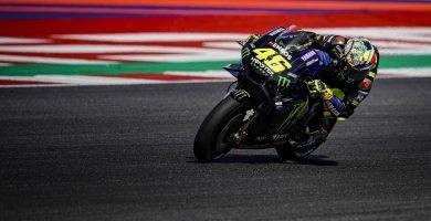 Valentino Rossi durante la carrera de MotoGP en Misano
