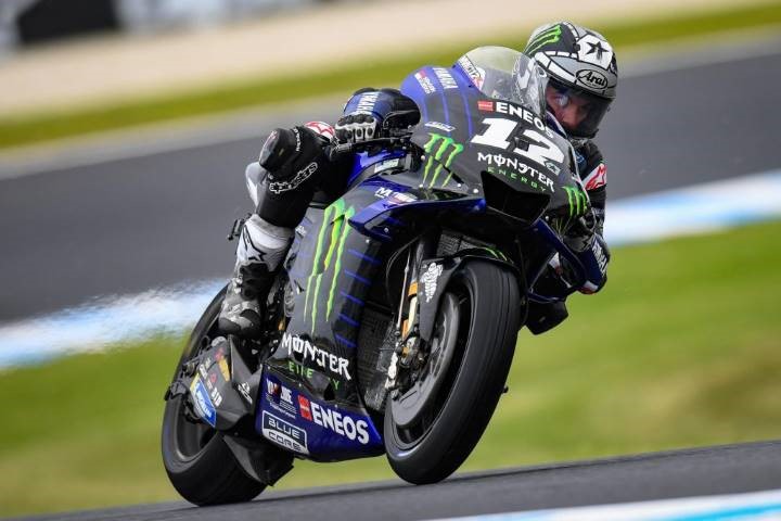 Maverick Viñales durante los entrenamientos libres del Gran Premio de Australia pilotando la Yamaha