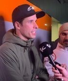 Álex Márquez habla con la prensa al finalizar el día