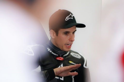 Álex Márquez en su box durante los test de Jerez de MotoGP