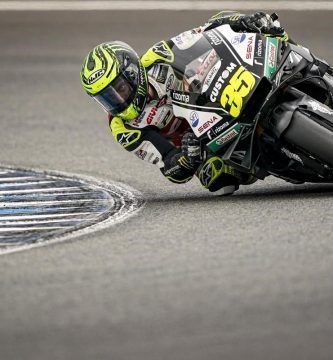 Cal Crutchlow durante los test de MotoGP en Jerez