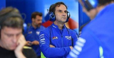 Davide Brivio en el box de Suzuki