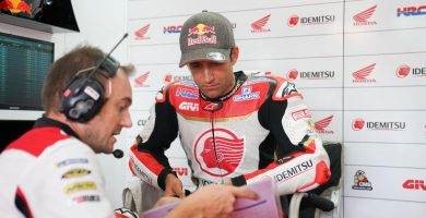 Johann Zarco en el box del LCR Honda