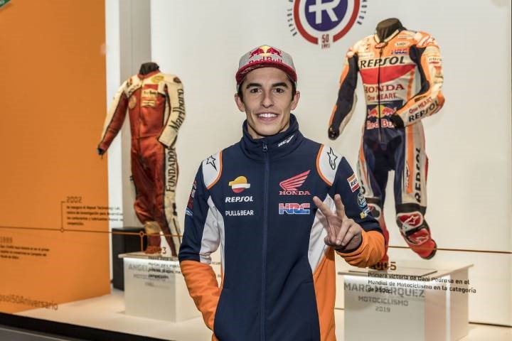 Marc Márquez Box Repsol inocentada broma Madrid