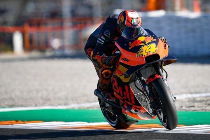 Pol Espargaró con la KTM en la carrera de Valencia de MotoGP