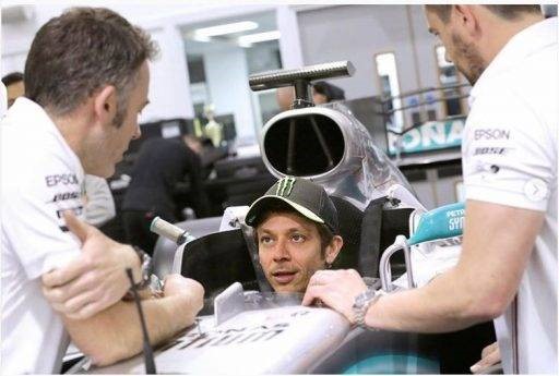 Rossi Hamilton Yamaha Mercedes Cheste intercambio