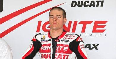 Ben Spies durante su última temporada en MotoGP en el box del Pramac Ducati
