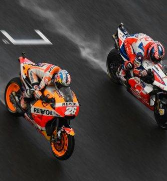 Dani Pedrosa Danilo Petrucci en la carrera de MotoGP de Valencia 2018