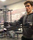 Marc Márquez en el gimnasio haciendo ejercicios de rehabilitación