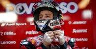 Andrea Dovizioso en su box durante los ultimos test de MotoGP en Qatar