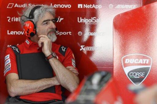 Gigi Dall'Igna en el box de Ducati
