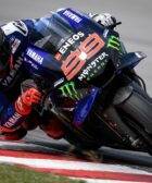 Jorge Lorenzo pilotando la Yamaha durante los últimos test de MotoGP en Sepang