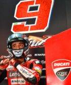 Danilo Petrucci en el box de Ducati durante los últimos test de MotoGP en Qatar