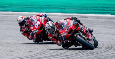 Andrea Dovizioso y Danilo Petrucci durantelos test de Qatar de MotoGP