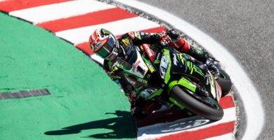 Jonathan Rea pilotando la Kawasaki de WorldSBK