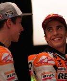 Marc Márquez junto a su hermano Álex Márquez en la presentación del equipo oficial de Honda de MotoGP