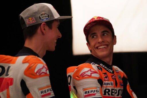 Marc Márquez junto a su hermano Álex Márquez en la presentación del equipo oficial de Honda de MotoGP