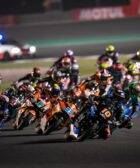 Salida de la carrera de la categoría de Moto2 en el Gran Premio de Qatar