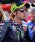 Valentino Rossi y Uccio Salucci durante una carrera de MotoGP