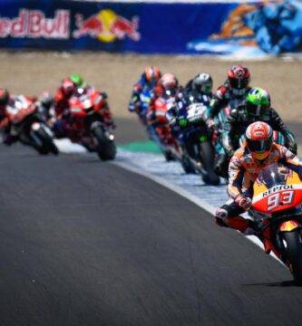 Carrera de MotoGP de 2019 en el Circuito de Jerez Ángel Nieto con Marc Márquez al frente