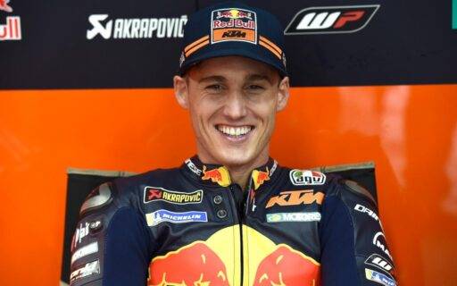 Pol Espargaró en el box de KTM
