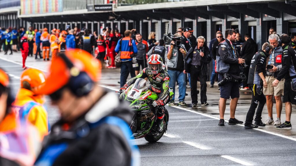 Rossi: Rea seria un piloto fuerte en MotoGP"