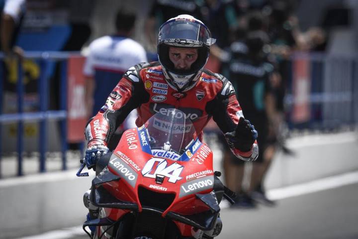 Andrea Dovizioso con la Ducati en el pit lane durante el Gran Premio de MotoGP en el Circuito de Jerez - Angel Nieto