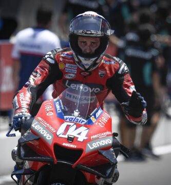 Andrea Dovizioso con la Ducati en el pit lane durante el Gran Premio de MotoGP en el Circuito de Jerez - Angel Nieto