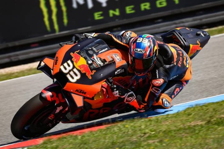 Brad Binder ha ganado la carrera de MotoGP del Gran Premio de la República Checa