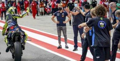 Valentino Rossi durante una carrera de MotoGP