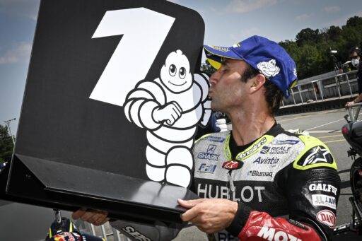 Johann Zarco celebra la pole conseguida en el Gran Premio de la República Checa de MotoGP en Brno
