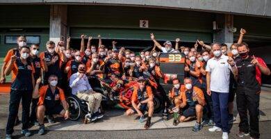 Pol Espargaró, irónico: “KTM gana porque es una buena moto"